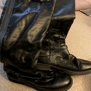 Madden Girl, black boots